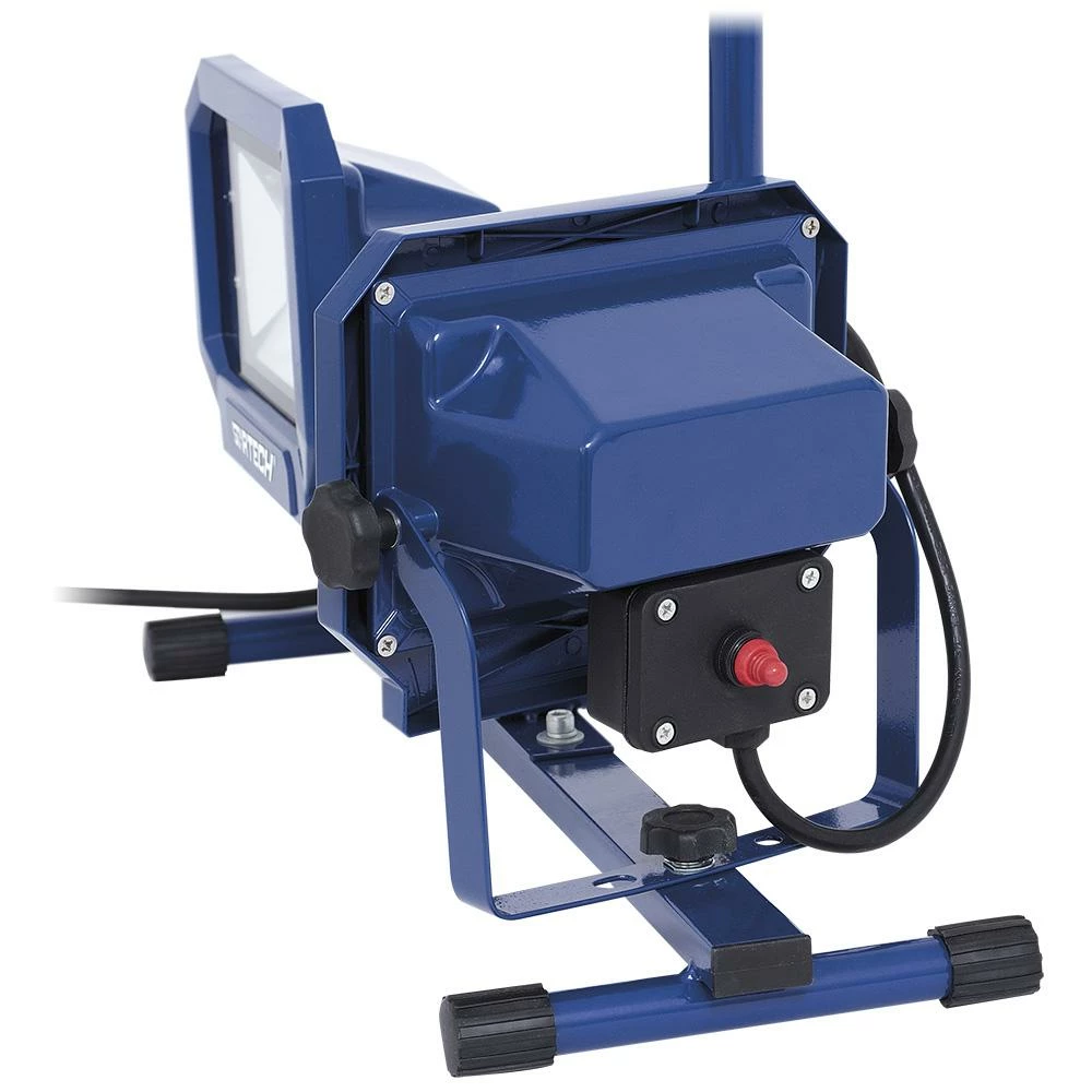 Startech Dual Head LED Work Site Light | 100 Watts | 9,400 Lumens 4 Startech Dual Head LED Work Site Light | 100 Watts | 9,400 Lumens