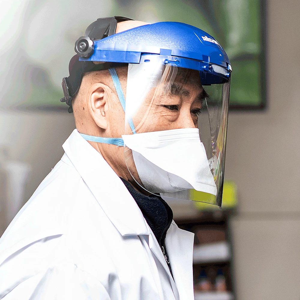 Sellstrom Single Crown Face Shield With Window And Ratcheting Headgear - Uncoated 4 Sellstrom Single Crown Face Shield With Window And Ratcheting Headgear - Uncoated